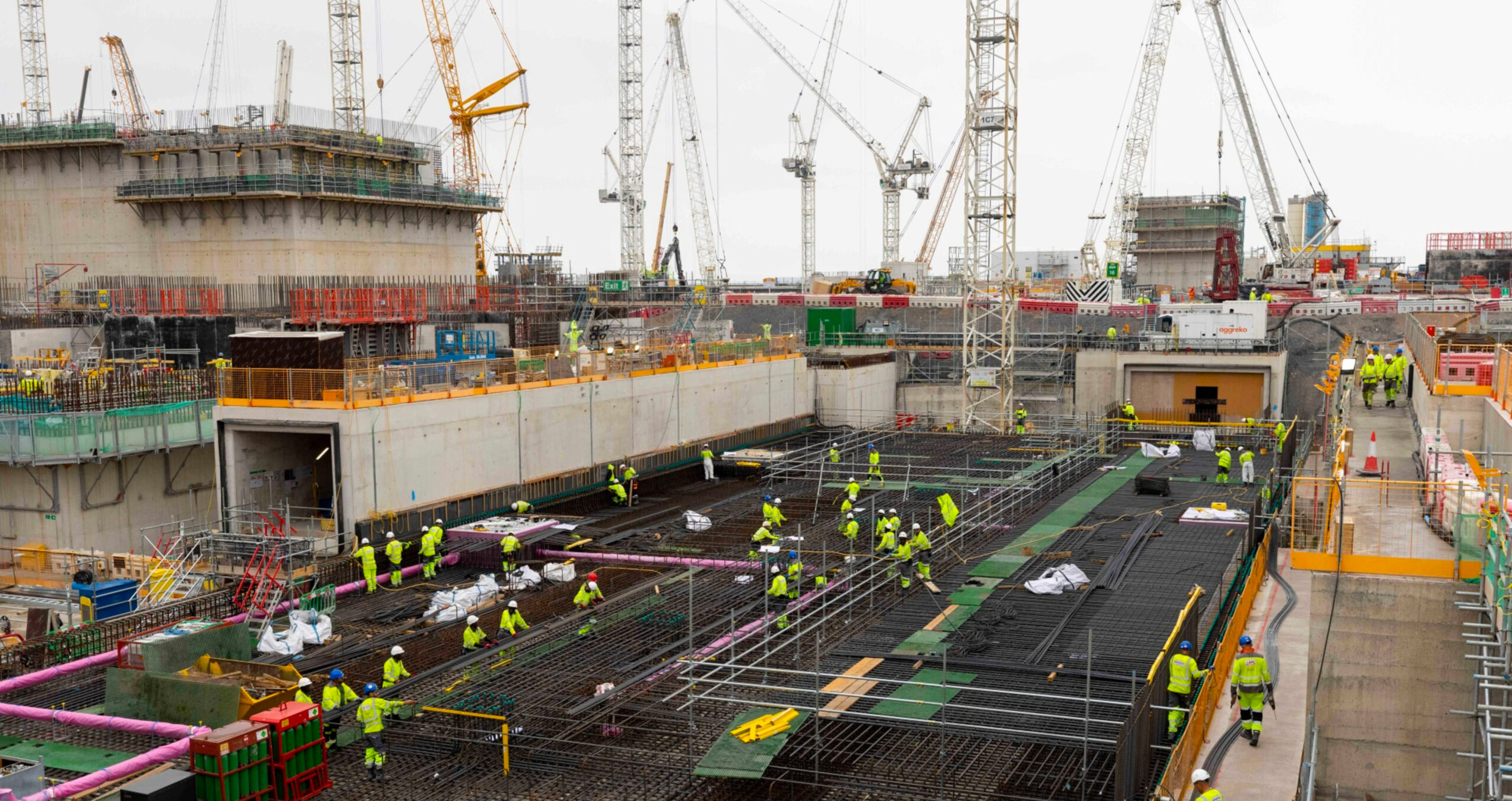 Contractors at the Unit 1 nuclear reactor at Hinkley Point C power station construction site in Bridgwater, 2022. The UK government’s inclusion of nuclear in its ESG taxonomy has been criticised. (Photo: Hollie Adams/Bloomberg) 
