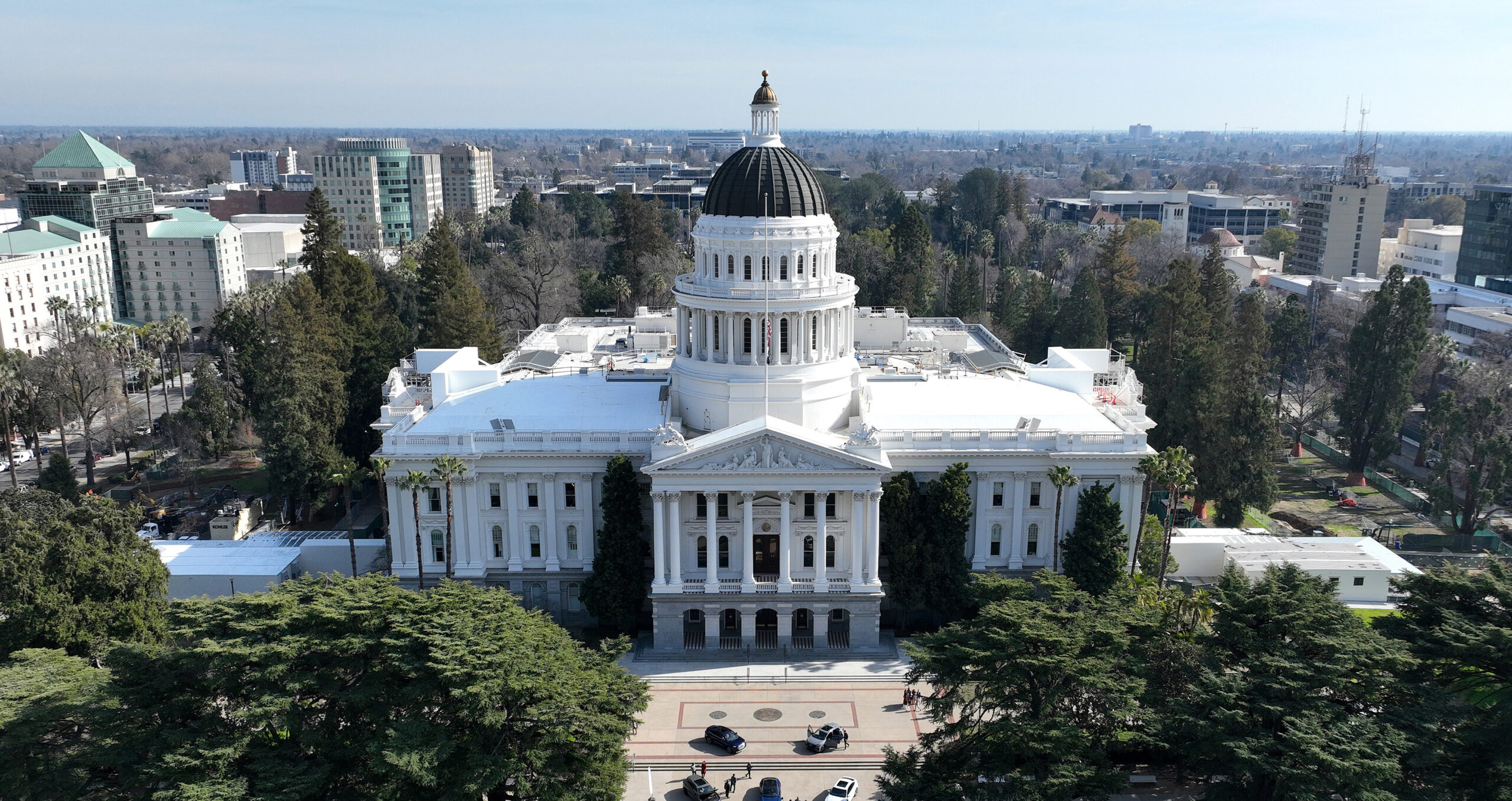 SB 253 has been passed in California’s state assembly and if approved, as expected, will mandate major companies to disclose their Scope 1 and Scope  2 emissions from 2026. (Photo: Justin Sullivan/Getty Images) 