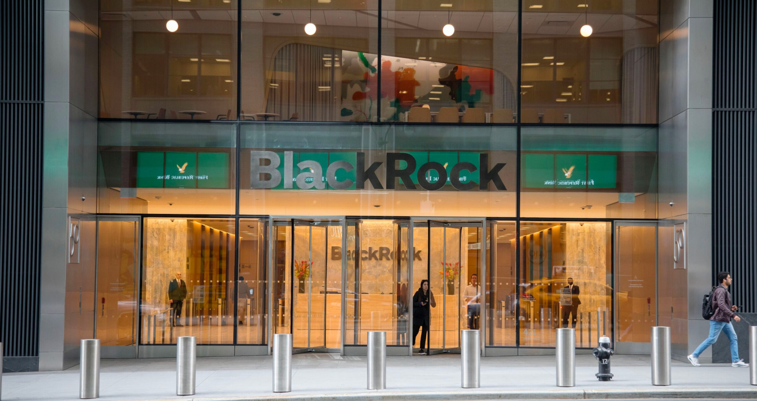 BlackRock’s US headquarters. One of the ‘big four’ asset managers, along with Vanguard, Fidelity Investments and State Street Global Advisors,  BlackRock has criticised “the poor quality of many shareholder proposals” (Photo: Michael Nagle/Bloomberg) 