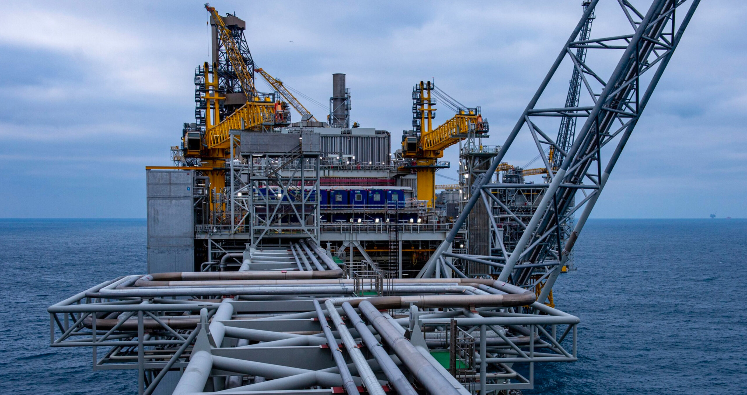 A North Sea oil platform. The UK has granted new oil and gas licences for drilling in its waters, but has admitted 80 per cent of production will be sold abroad. (Photo: Carina Johansen/Bloomberg) 