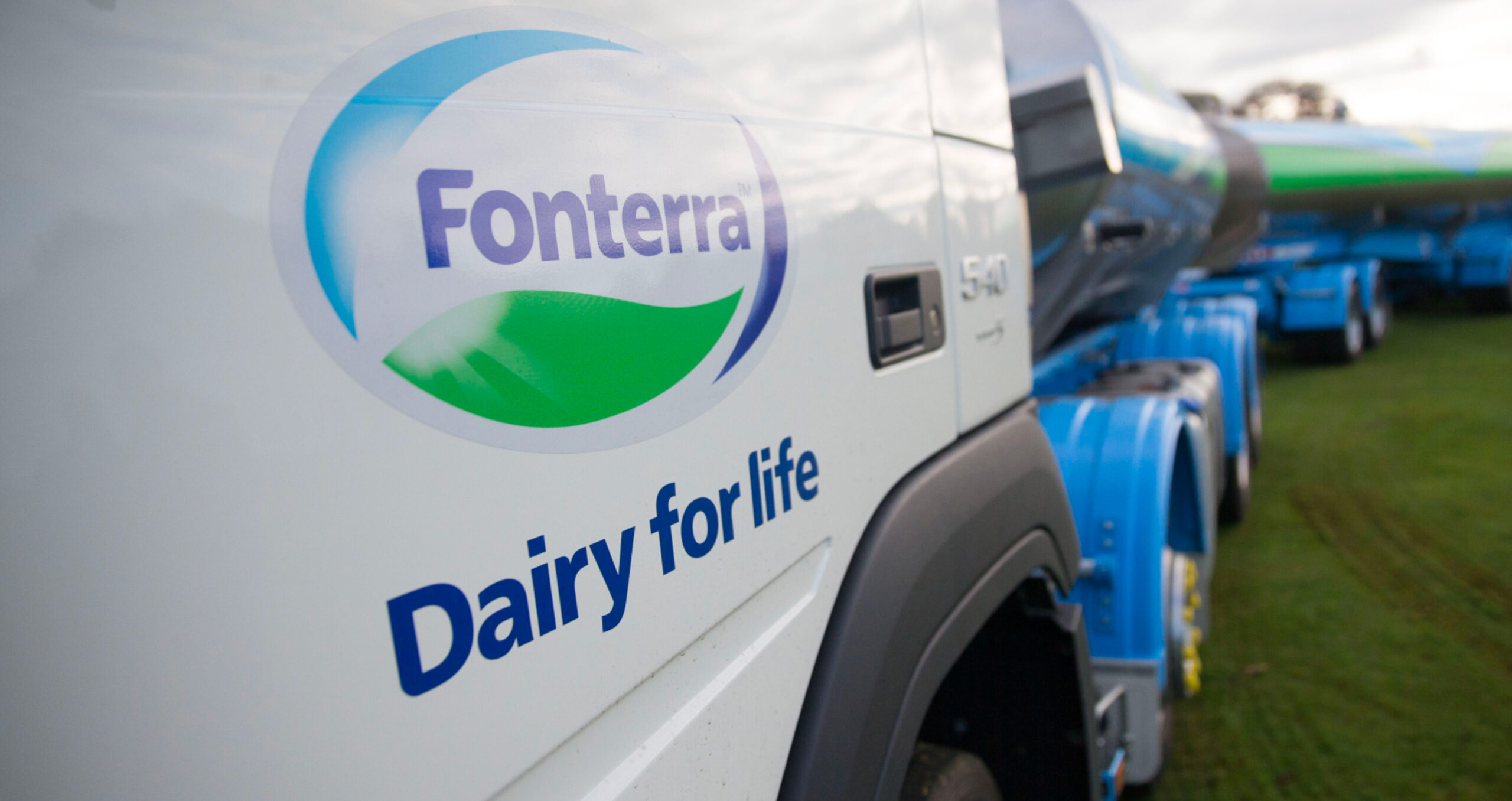 Logo on a Fonterra milk tanker in New Zealand. The dairy producer is one of seven companies being sued by Māori elder Mike Smith (Photo: Brendon O’Hagan/Bloomberg) 