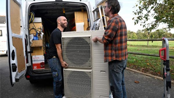 Heat pump delivery in France